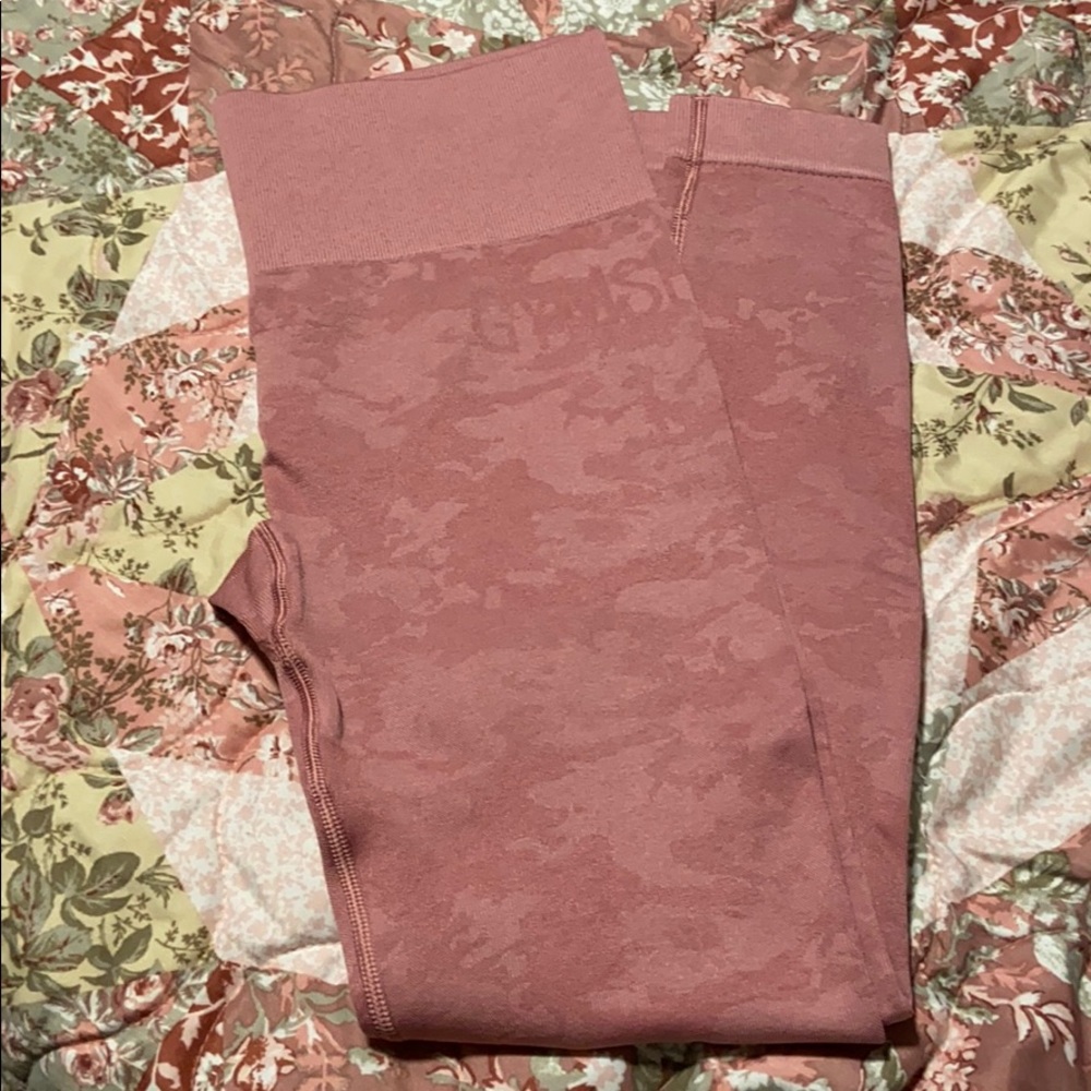 Pink camo leggings